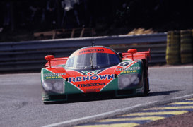 Mazda feiert 35 Jahre Le-Mans-Sieg auf der Rétromobile 2026 in Paris