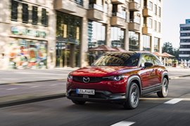MX-30 Online Bonus: 4 Jahre Service und 5 Jahre Garantie inklusive