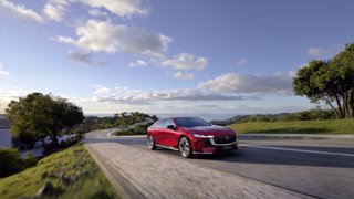Der neue Mazda6𝖾 – Jinba Ittai für das Elektrozeitalter